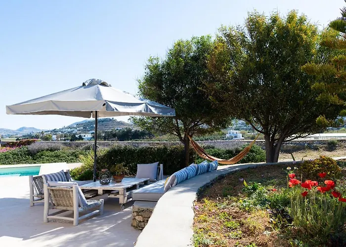 - Private Pool - Access * Parasporos