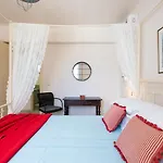Vila - Private Pool - Access Parasporos
