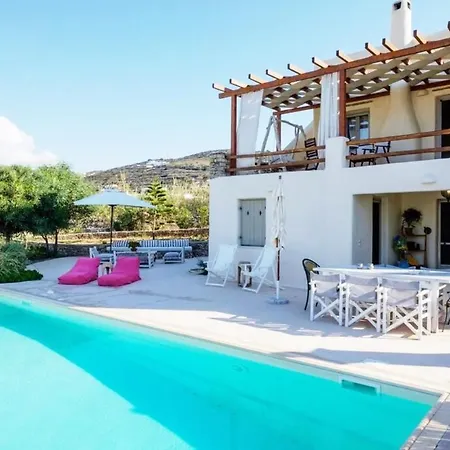 - Private Pool - Access Vila