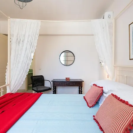 Vila - Private Pool - Access Parasporos