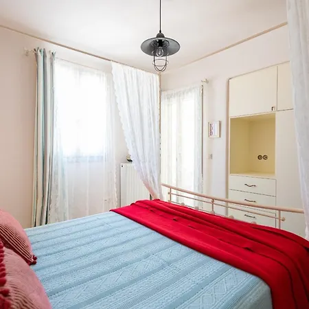 Vila - Private Pool - Access Parasporos