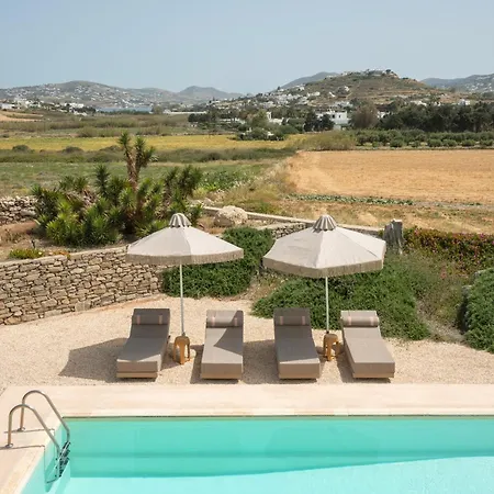- Private Pool - Access Parasporos