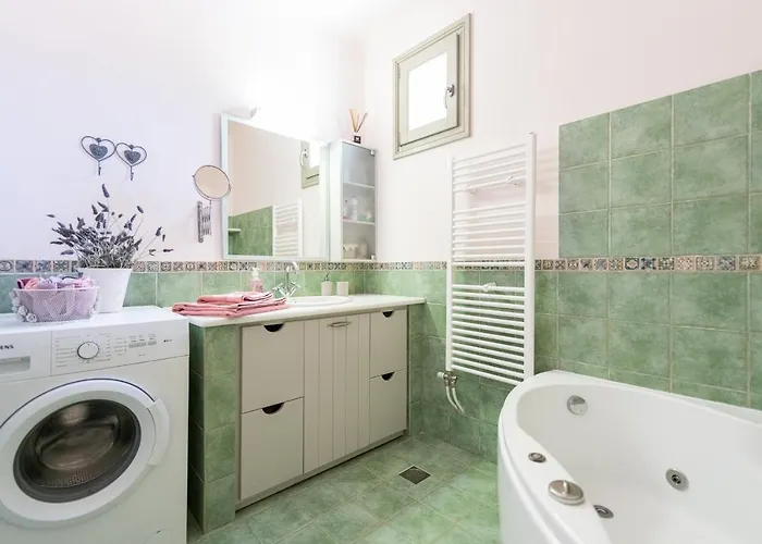 - Private Pool - Access *