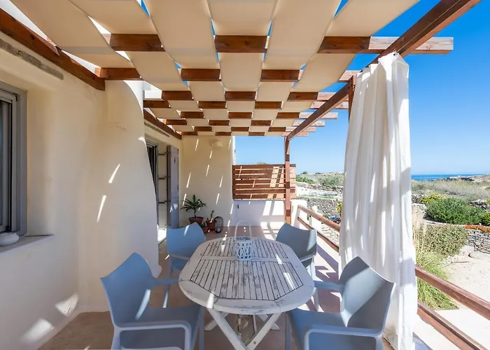 - Private Pool - Access Parasporos